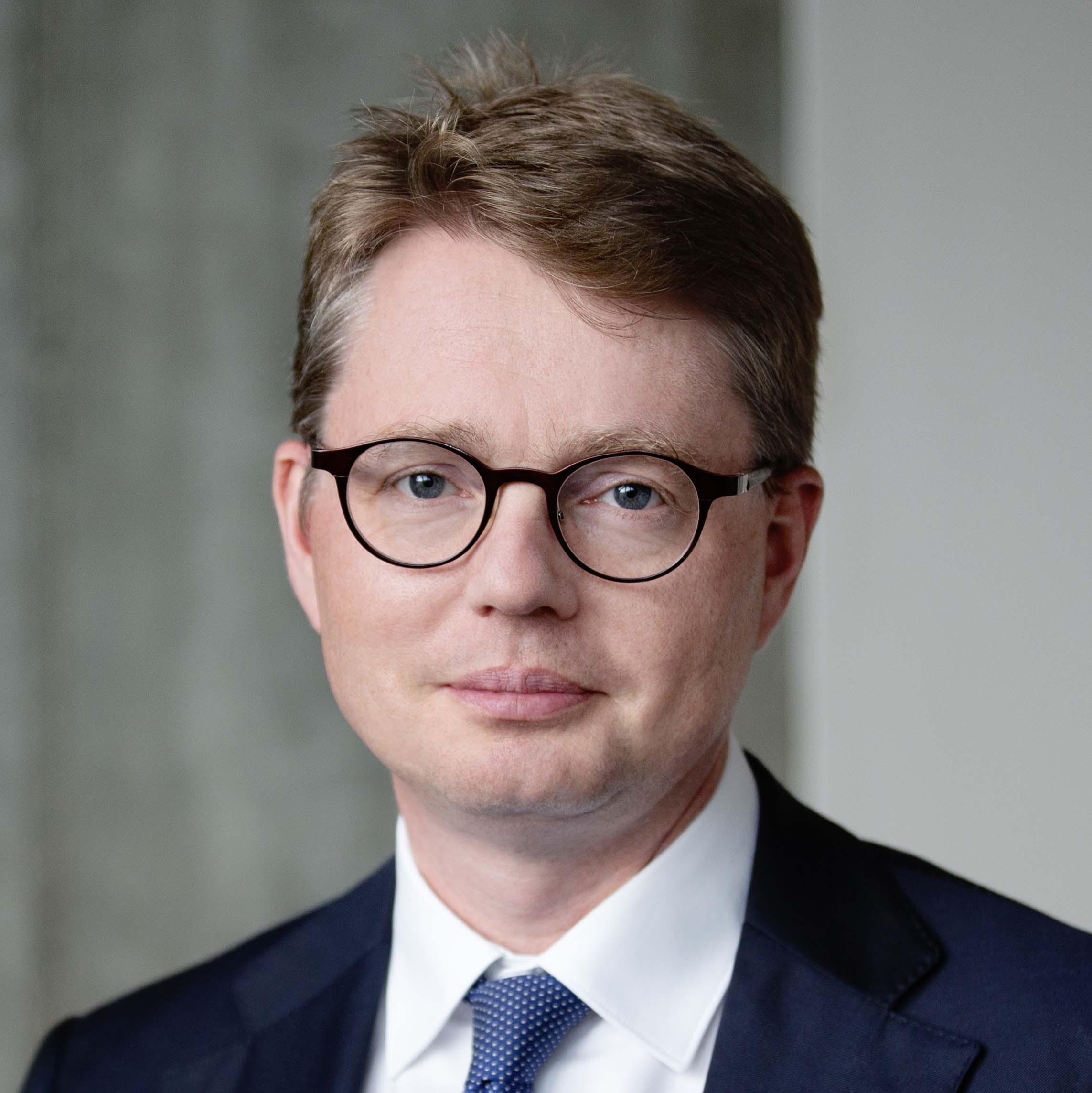 Dr. Reuther_300x300